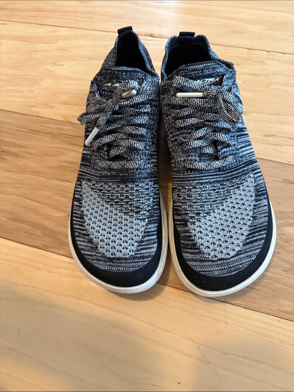 Altra Vali sneakers